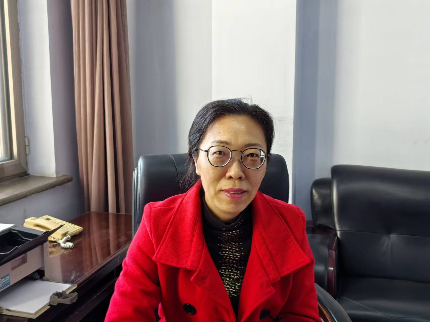 曾多次荣获校级优秀教师